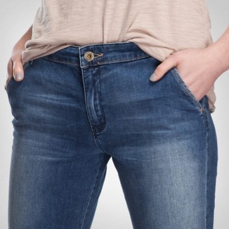 Jeansy: wybierz model idealny dla siebie